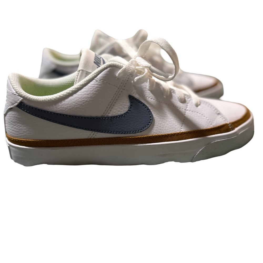Nike White and Blue Athletic Shoes